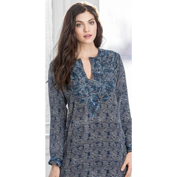 Amaya Dillon Navy 100% Silk Hand Embroidered Kaftan - Picture 3 of 10